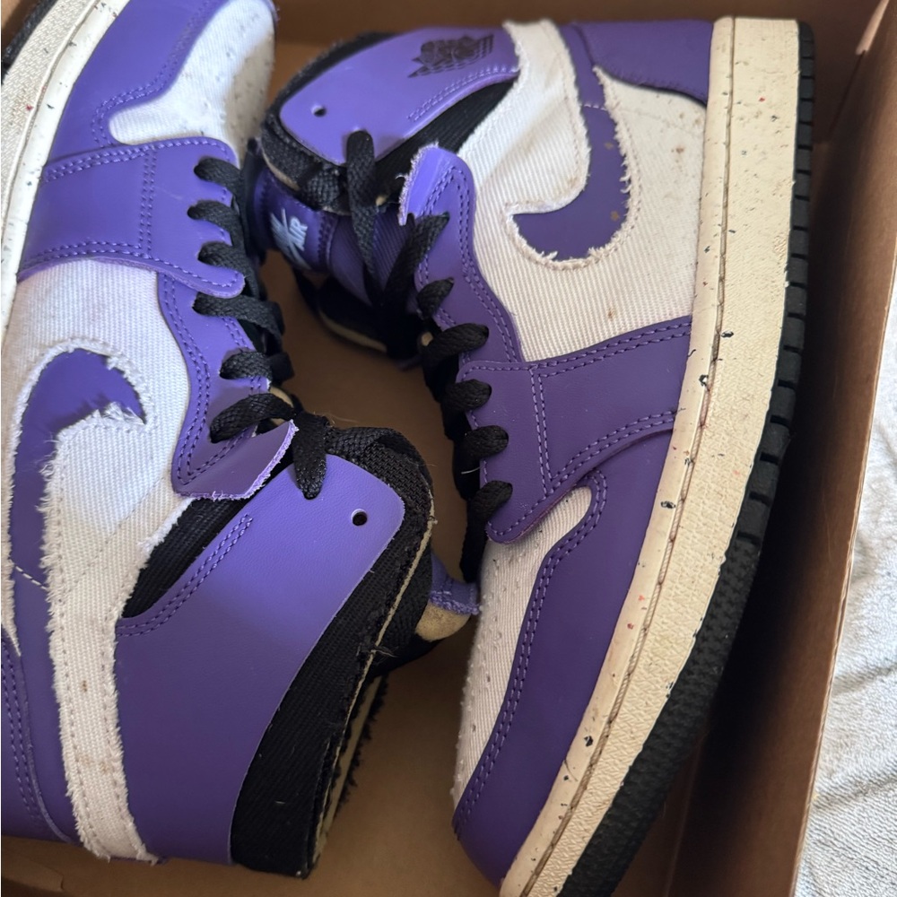 Nike Air Jordan 1 Retro High OG Purple Sneakers